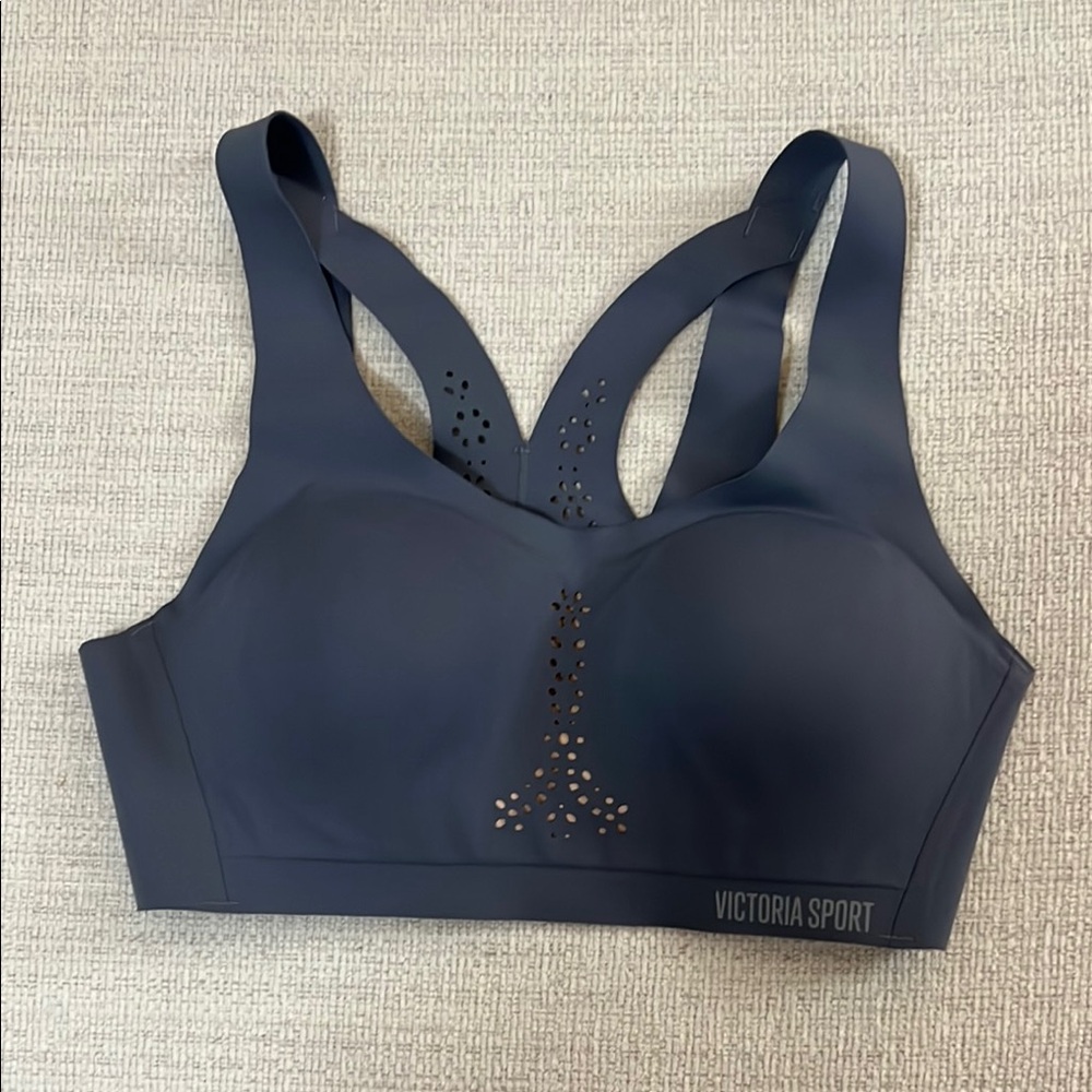 Victoria Sport Max Angel Sports Bra in 34B